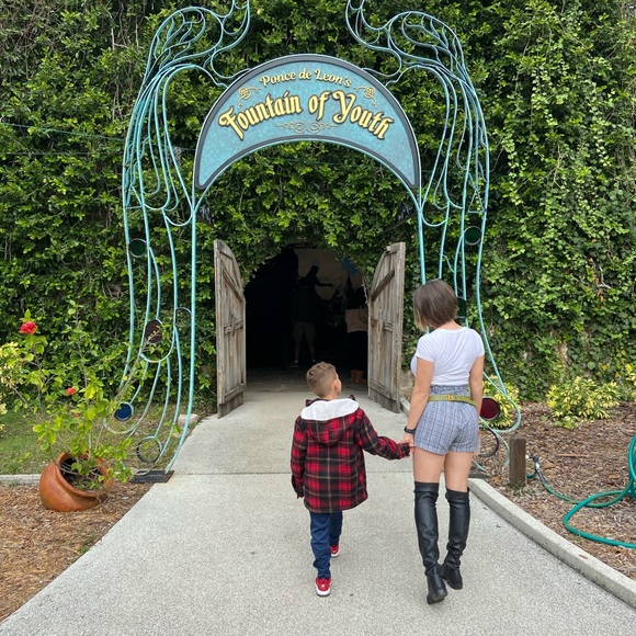 Meet your Posher, Shai - Picture 1 of 1